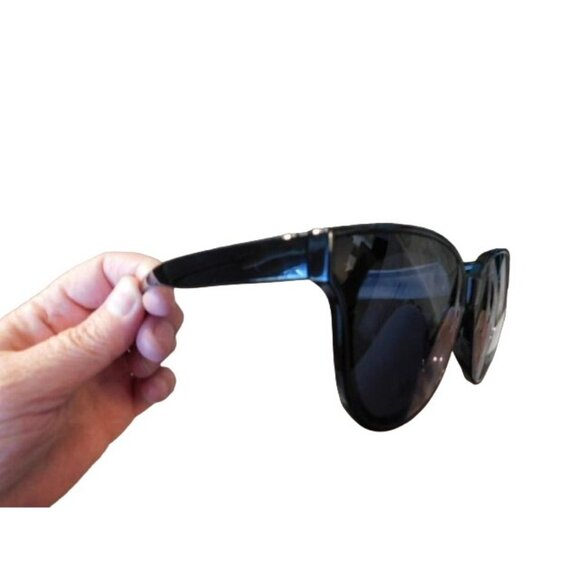 Pinglas Black Cat Eye Black Dark Lens Sunglasses NEW W/Case - Picture 2 of 3